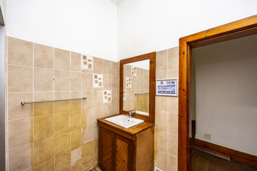 8 Bedroom Property for Sale in Vincent Eastern Cape